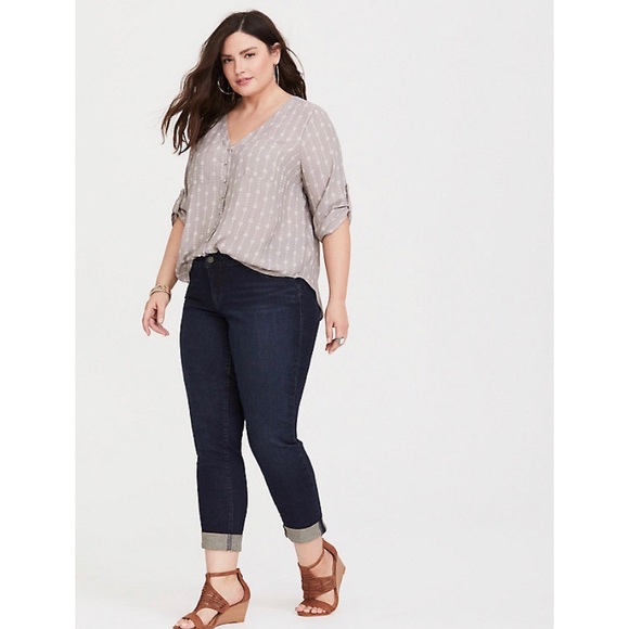 Torrid Harper Arrow Textured  Button Down Blouse 2 - Picture 2 of 10